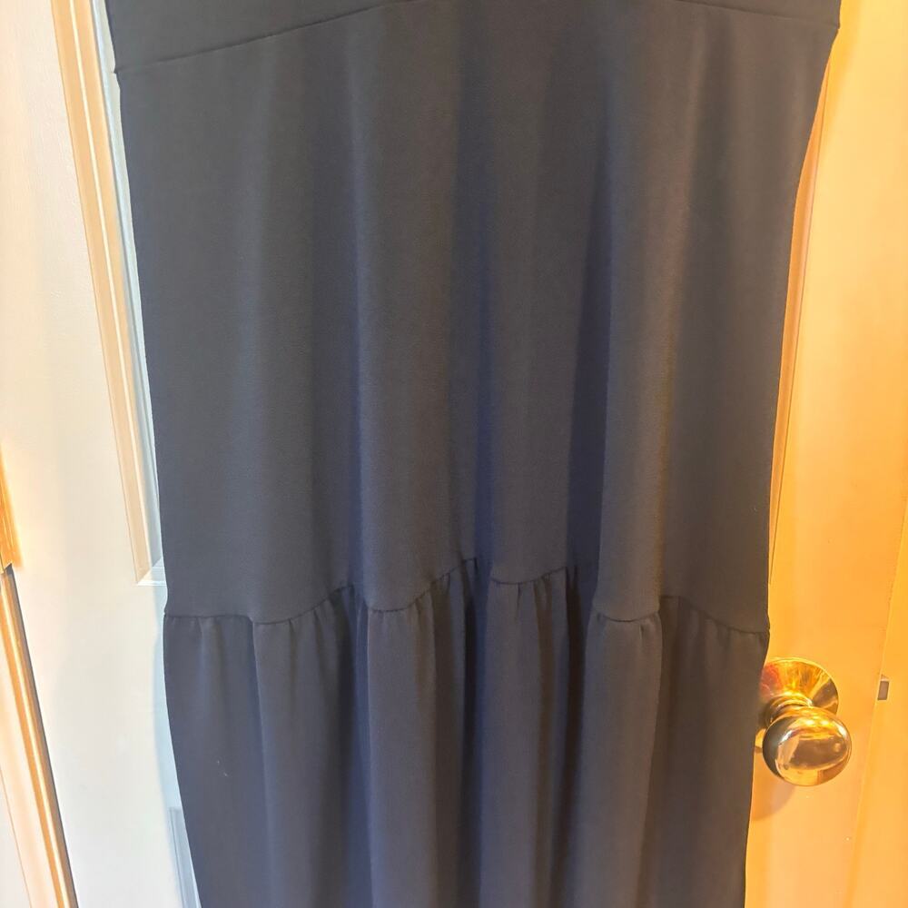 Banana Republic Black Tiered V-Neck Midi Dress - Petite Medium - Versatile LBD - Picture 8 of 10